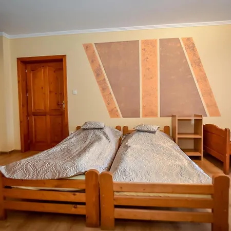 住宿加早餐酒店 Cudzichowka 3*